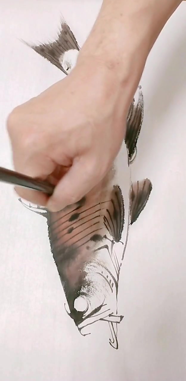 国画鲈鱼绘画技巧