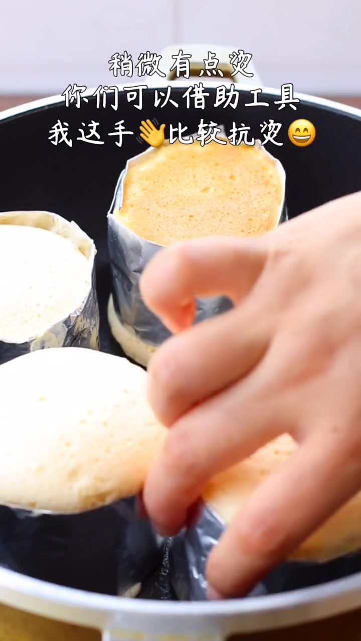 家里没有烤箱怎么办?教你们用平底锅做蛋糕,比电饭锅更容易成功
