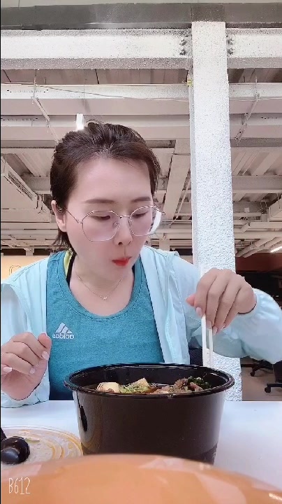 今日工作餐-牛肉什锦冒菜!