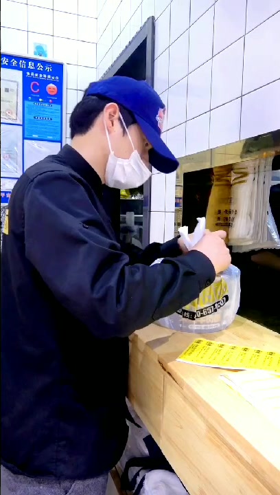 牛家人大碗牛肉面,餐饮创业,心怀感恩,正能量满满!