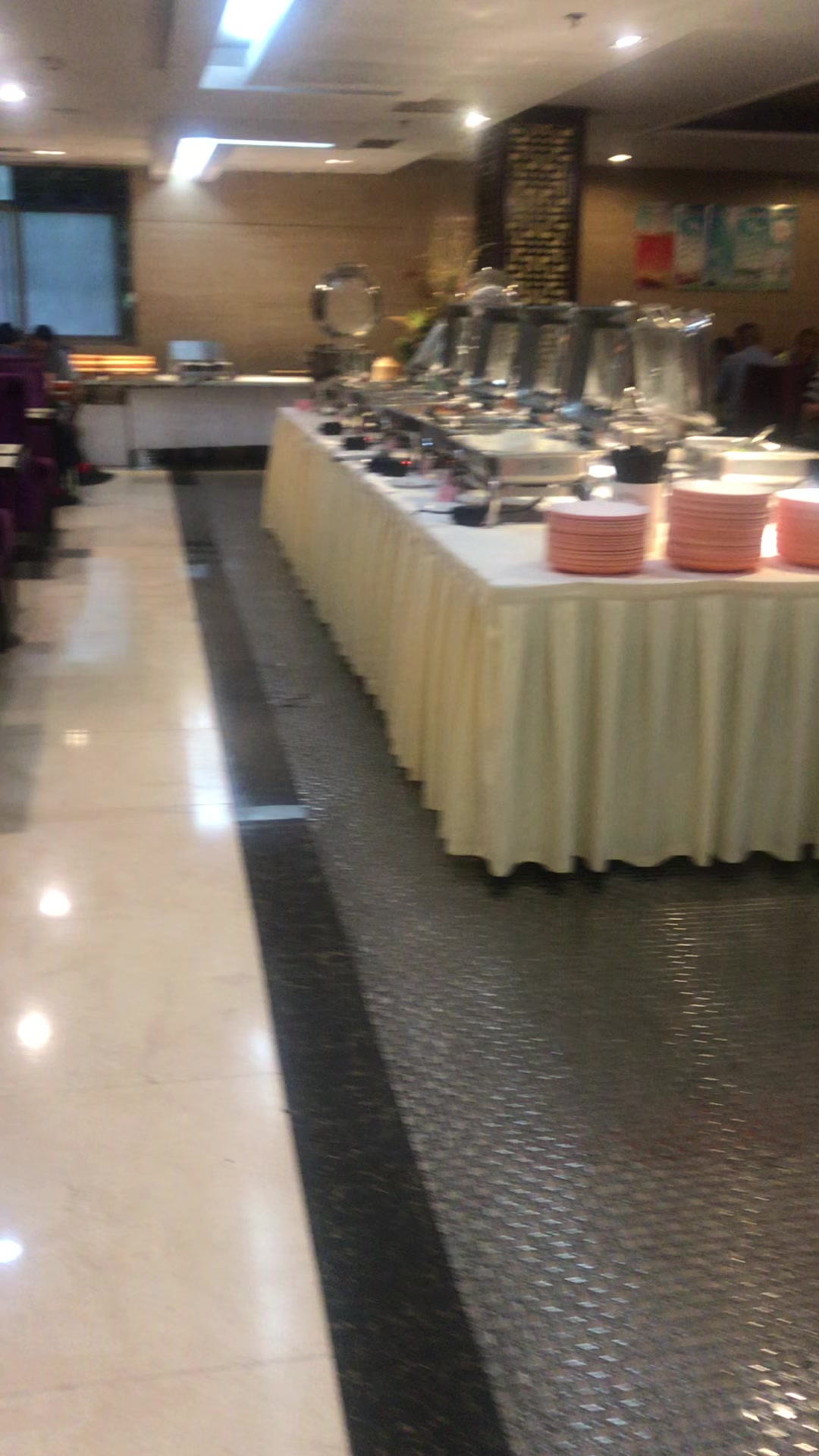 自助餐比围餐点菜好