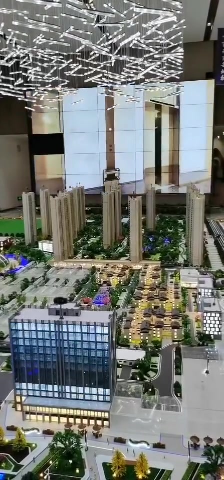 生态龙虾城,世界龙虾看潜江,拥有世界最大小龙虾雕像