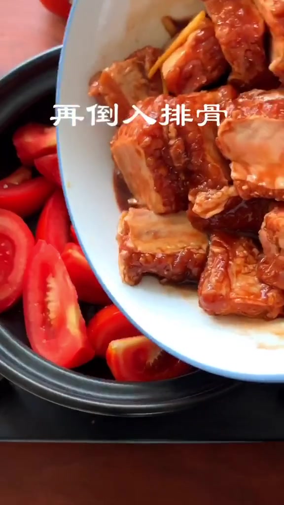 教你红烧排骨的“懒人”做法,不用盐不加水,简单又美味