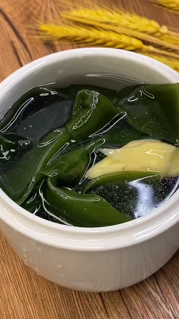 我们家最常喝的海带排骨汤，简单营养，你们是怎么做的呢