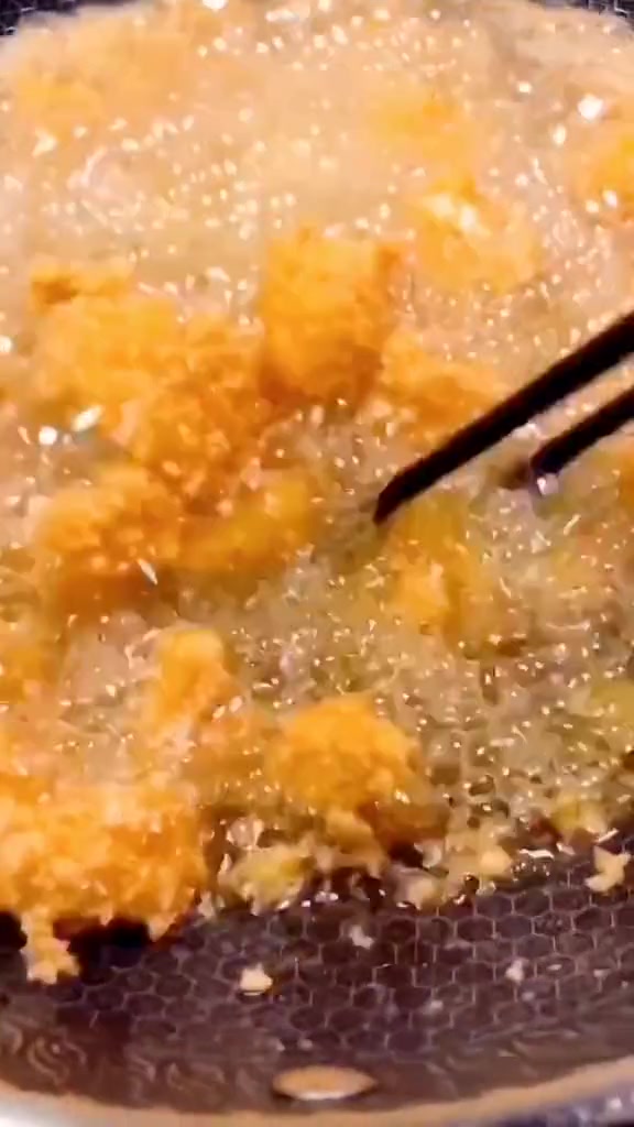 鸡米花这样做,一盘接一盘,酥脆又好吃!