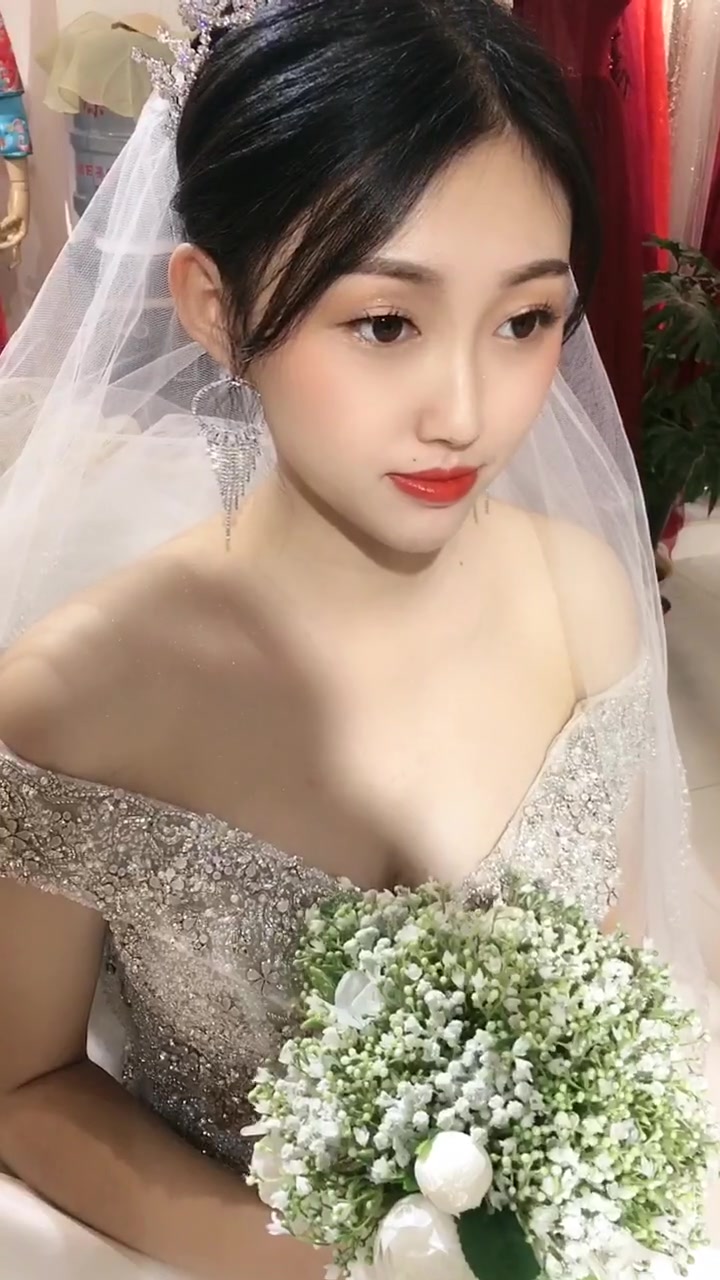 好白菜全被猪拱了,这么典雅的新娘子,不知都便宜谁了