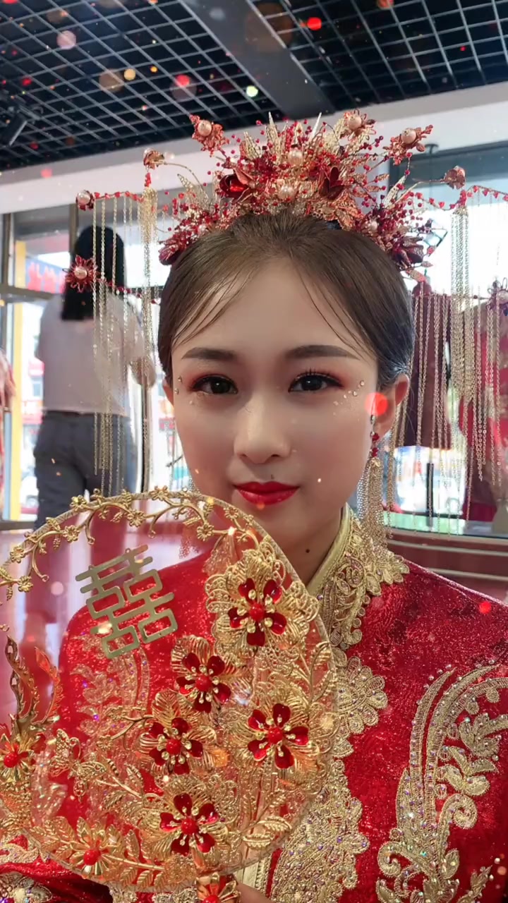好白菜全被猪拱完了,新娘子端正又好看,不知便宜了哪个货