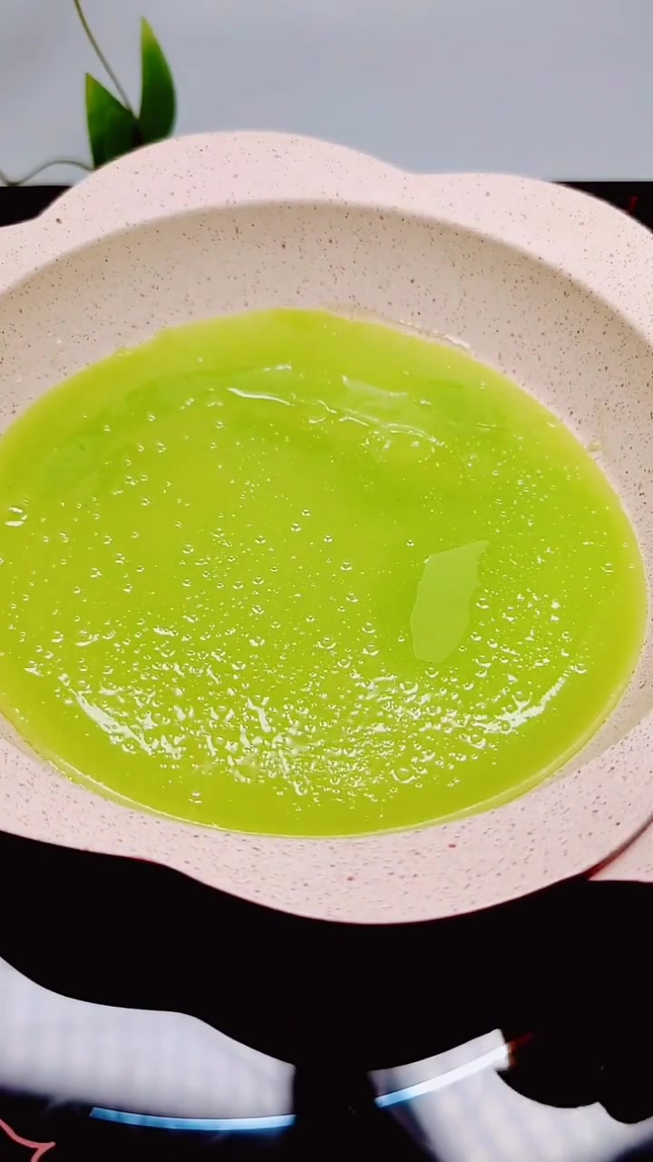口感清香的黄瓜鸡蛋饼,营养丰富,特别适合宝宝吃!