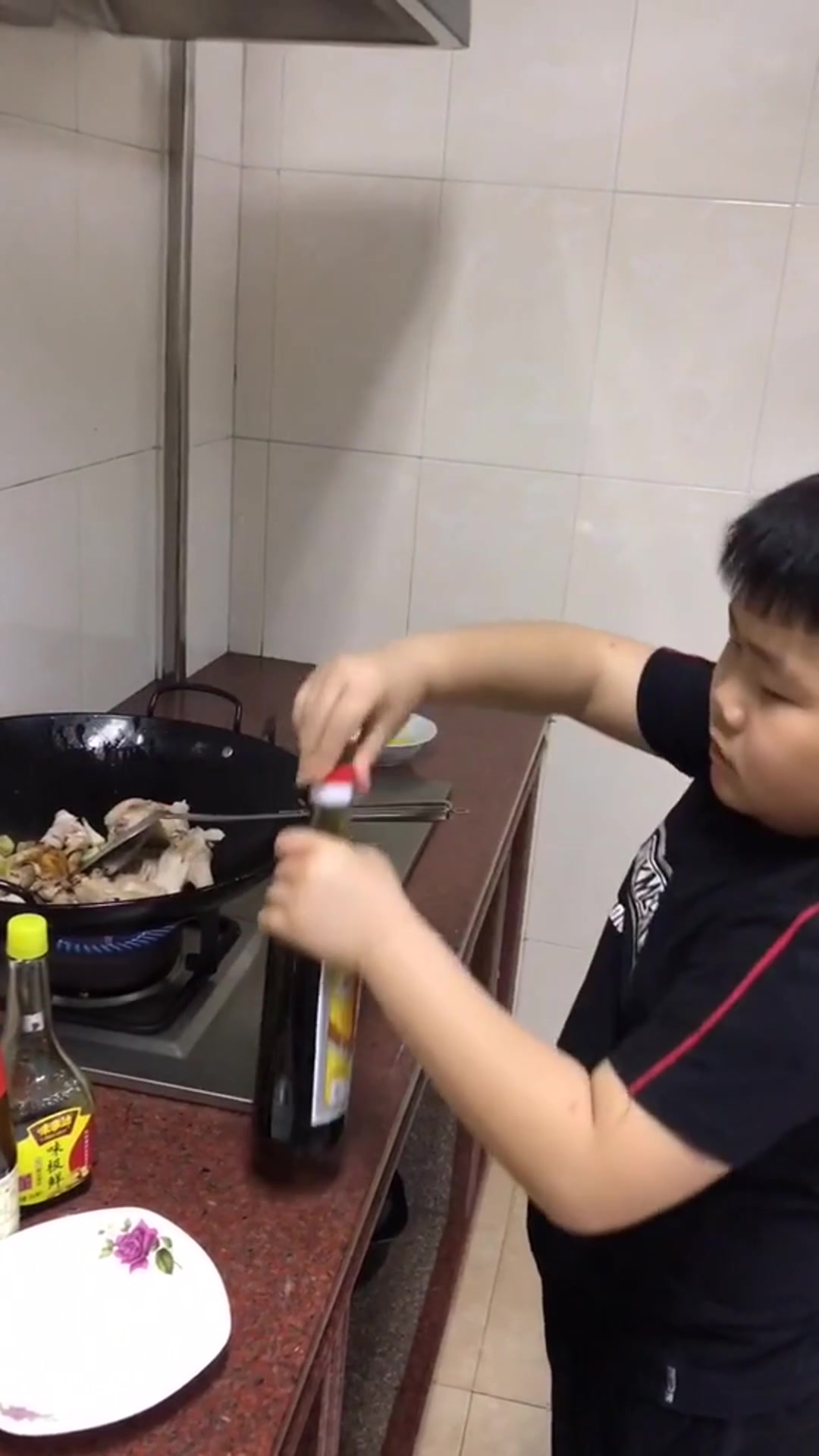 肥厨牌芋头焖鹅爪翅就问你香不香潮汕