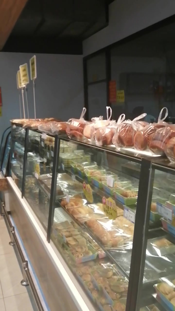 保定北二环钟楼面包