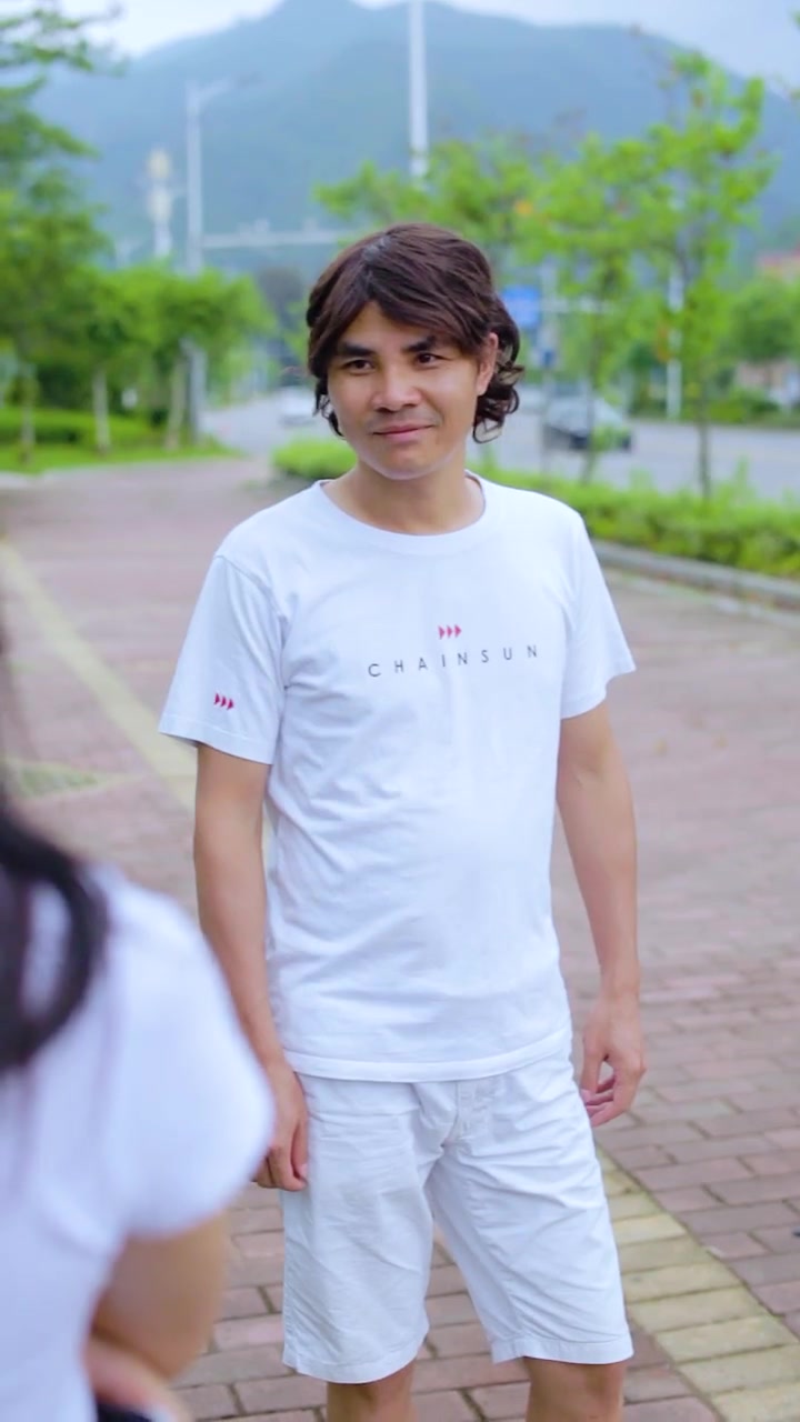 风少在清远被美女带去捉“黄脚鸡”了