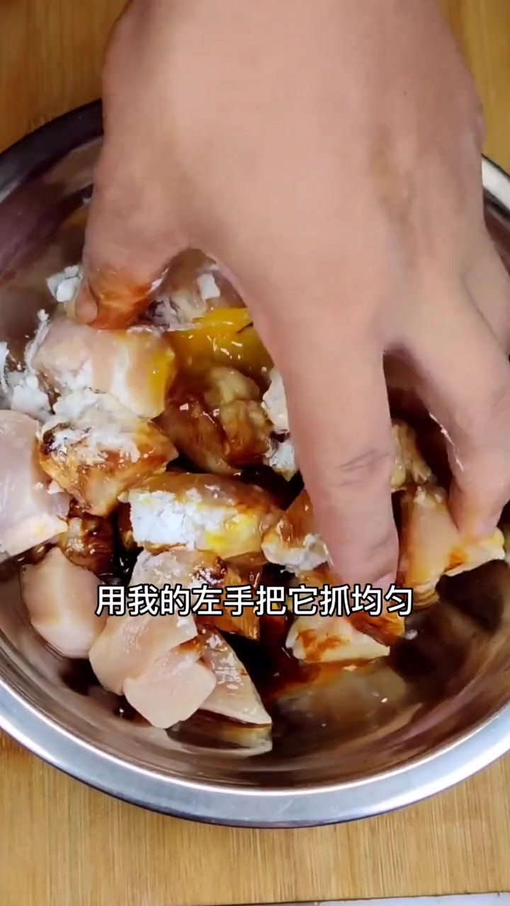 土豆丁烧鸡肉教程来袭,这样做堪比大厨,有颜又有味
