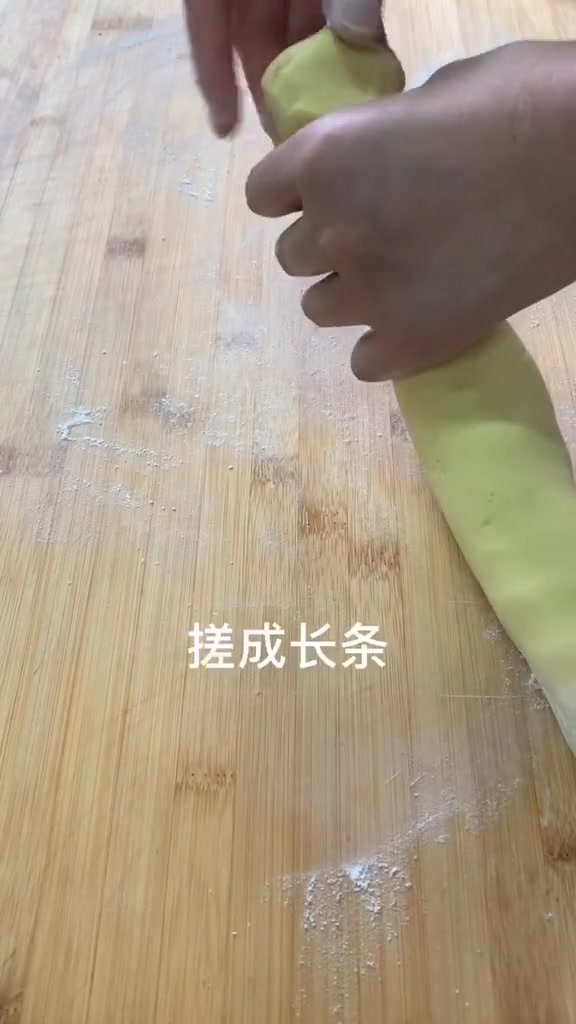 玉米面窝窝头最简单好吃的做法,厨房小白也能轻松学会!