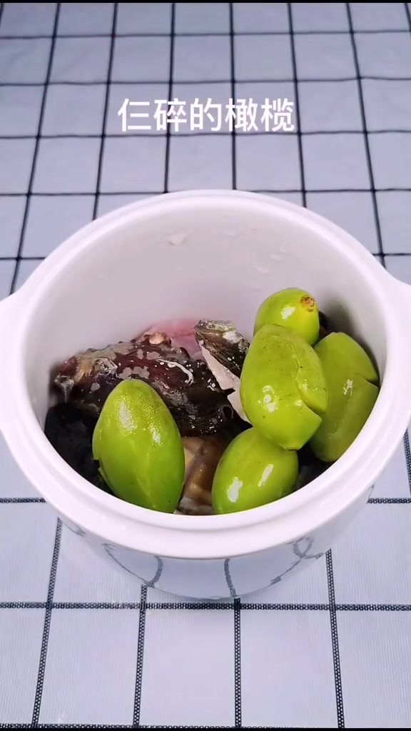 清橄榄鲍鱼瘦肉汤 清热解 暑清喉利烟 生津止渴润肺 夏季要多喝