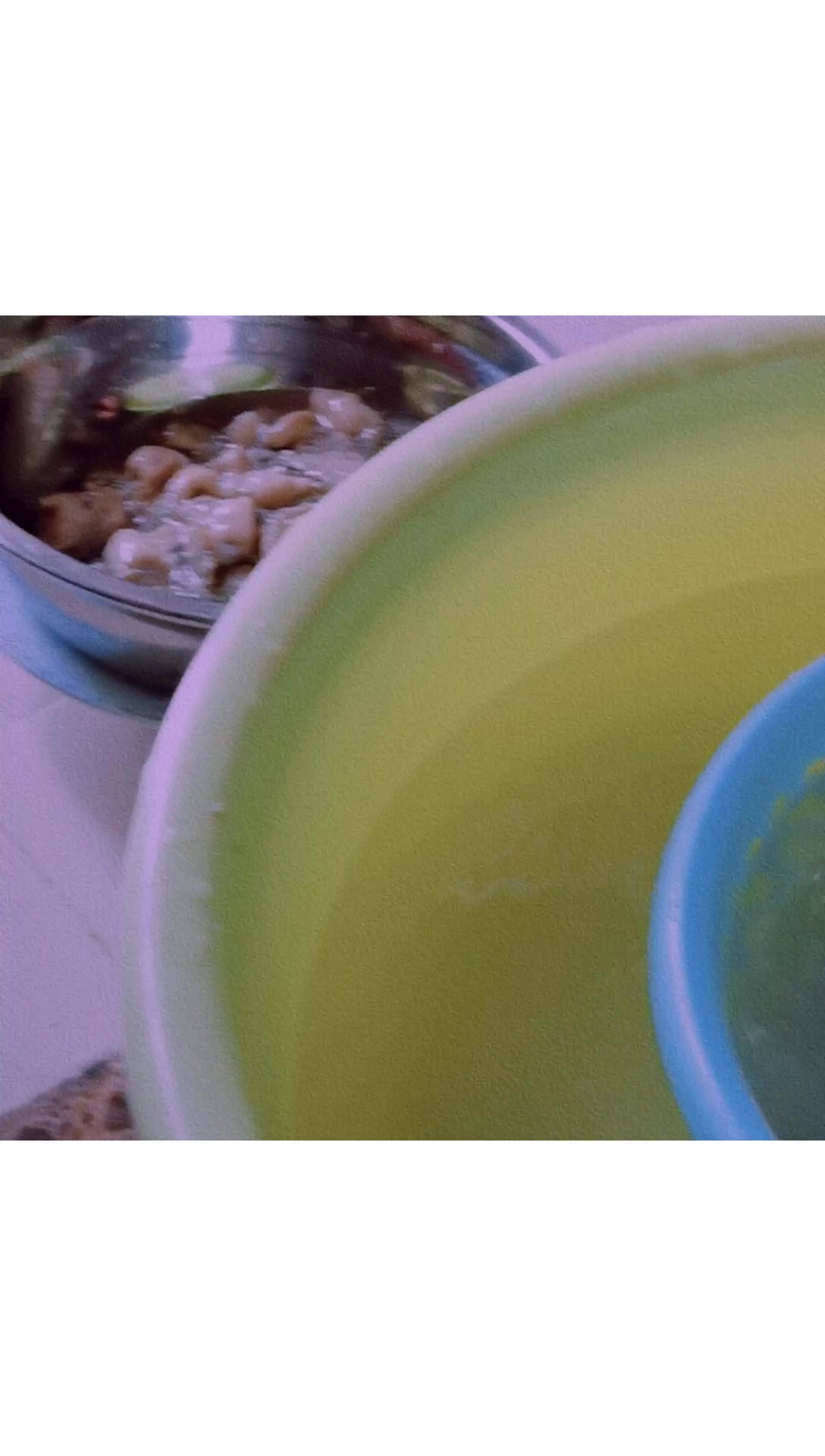 炎炎夏日,来碗生蚝丝瓜汤,清甜美味,我家的小妹妹特别爱喝