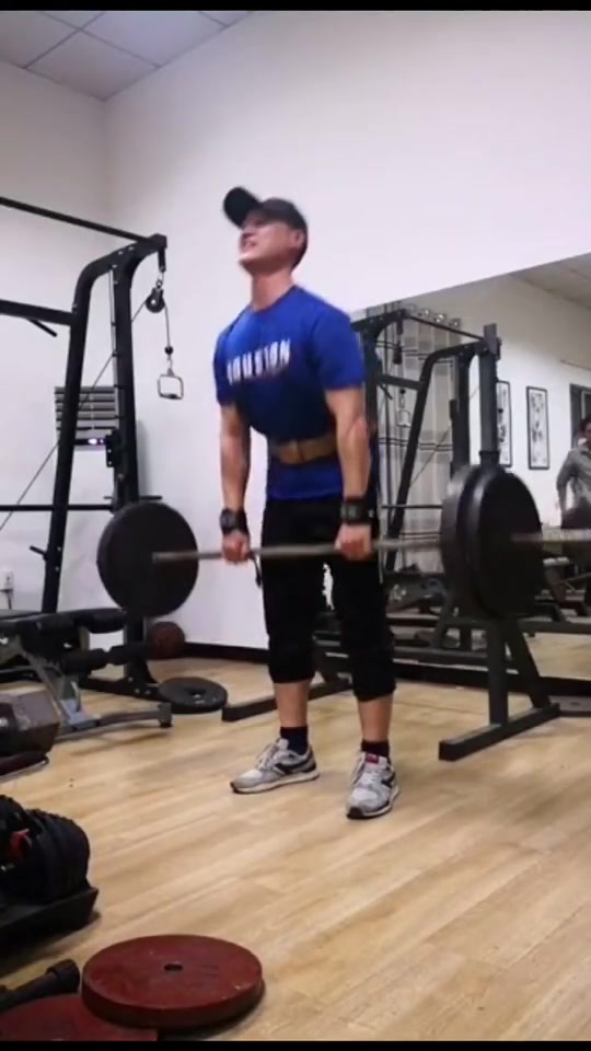 看警察蜀黍如何蜕变成肌肉猛男
