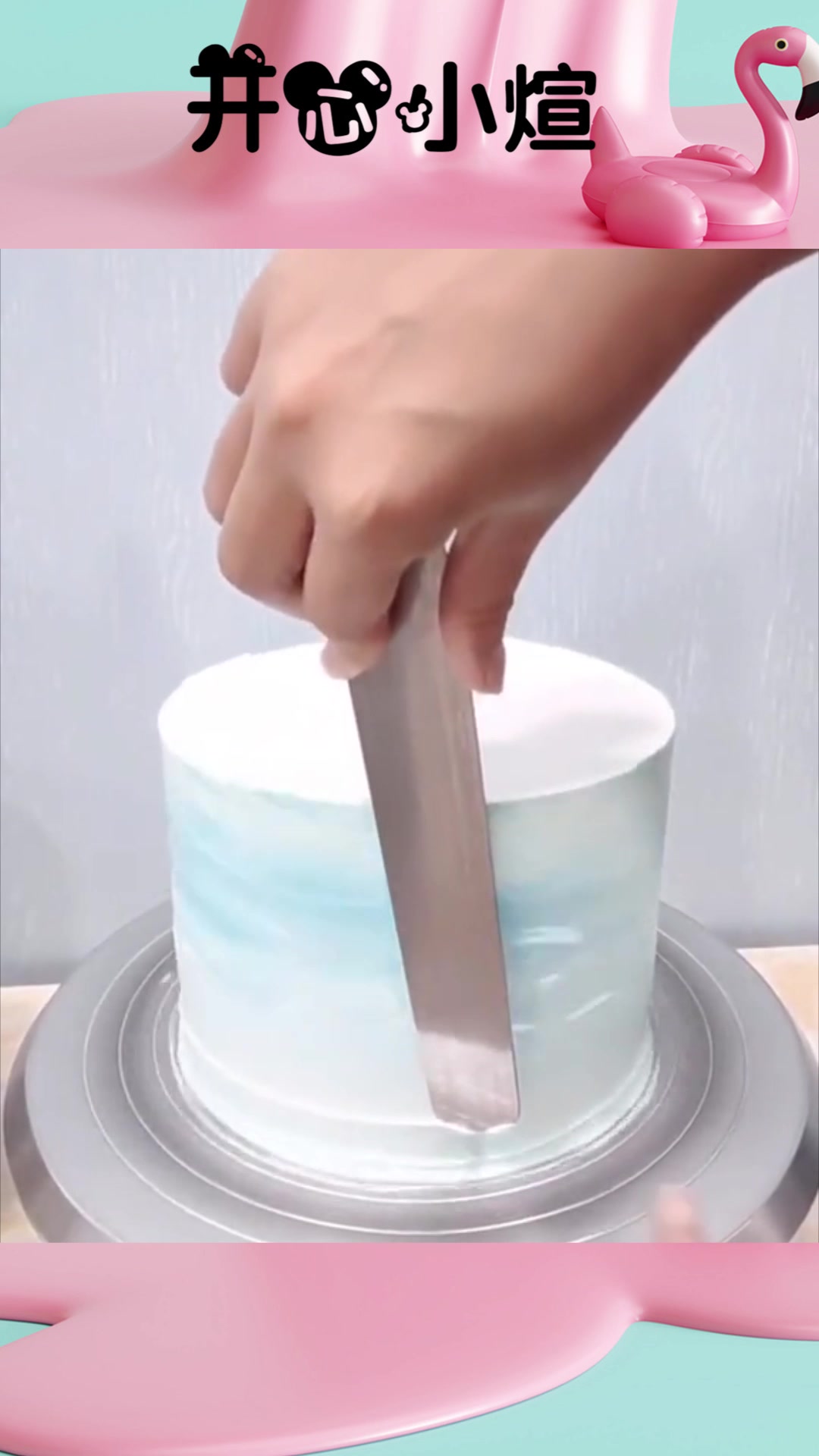 给猪宝宝订的生日蛋糕,成品出来那一刻,甜品师真是有想法!