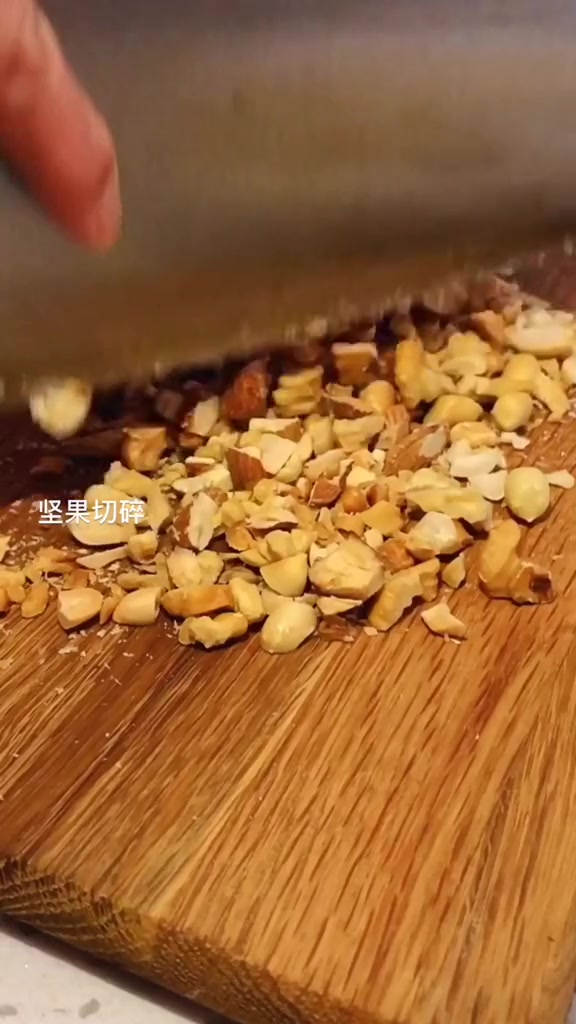 纯手工自制大汤圆,薄皮大馅好吃到爆炸~