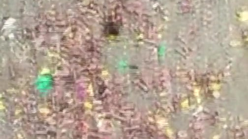 【高考时结婚放鞭炮家长报警 警方:考场旁结婚放鞭炮被拘5日】7日,沈阳第四十中学高考考点附