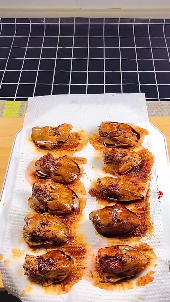 烤鸡肝,做法简单,具有清肝明目的功效,一起做起来吧!