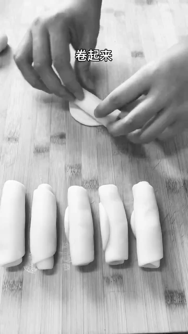 (2020年7月14日)黑白版虎皮蛋糕制作,做虎皮终于不用剩下蛋清了
