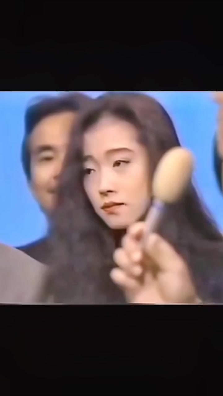 女神中森明菜,虽然你哭的样子楚楚动人,但我更喜欢你笑的样子