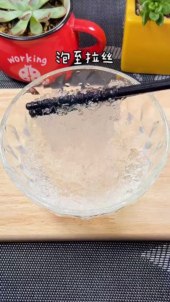 今天分享牛奶芒果雪燕,夏日补水保湿清凉糖水、简直不要太好吃了