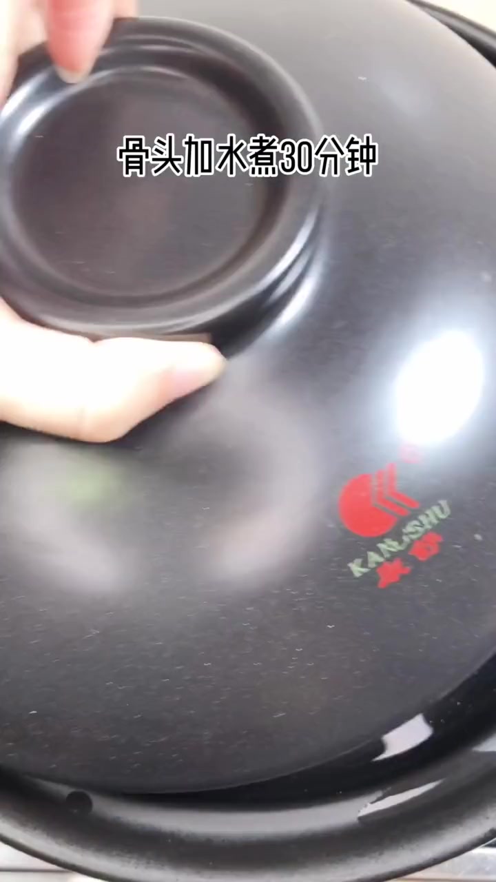 莲藕猪骨汤,这样做简单又美味!