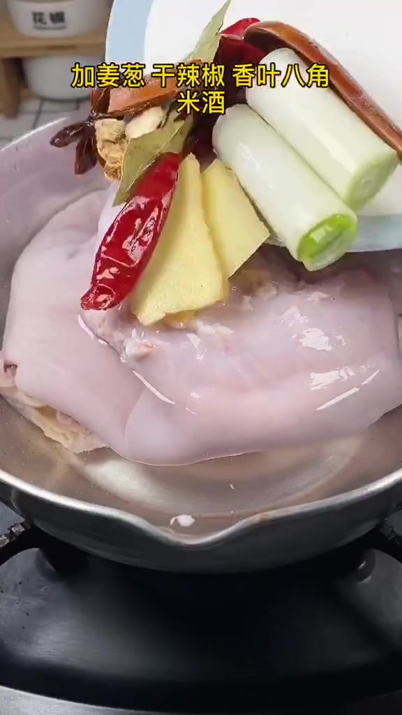 夏季才是喝汤的好选择,进补猪肚汤,南方人最爱喝的靓汤