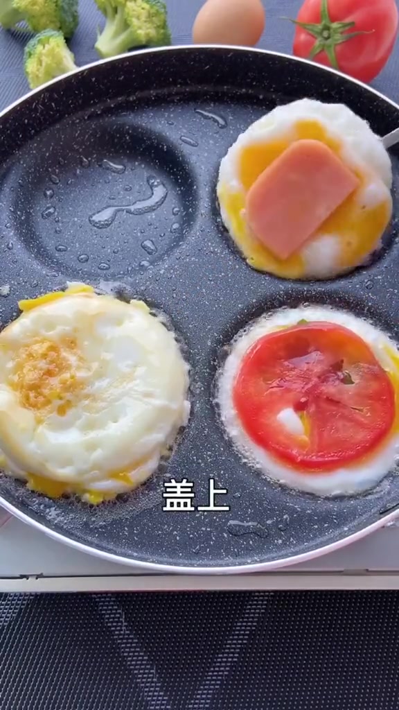 鸡蛋汉堡,童年路边摊的味道,自己在家做超简单!