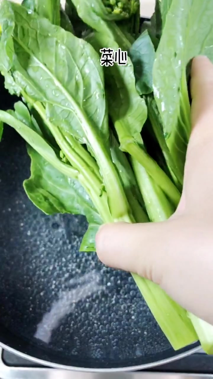广式白灼菜心这样做,你吃过吗?