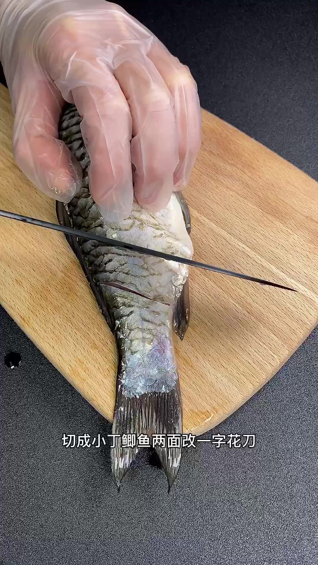 娃娃菜奶白鲫鱼汤