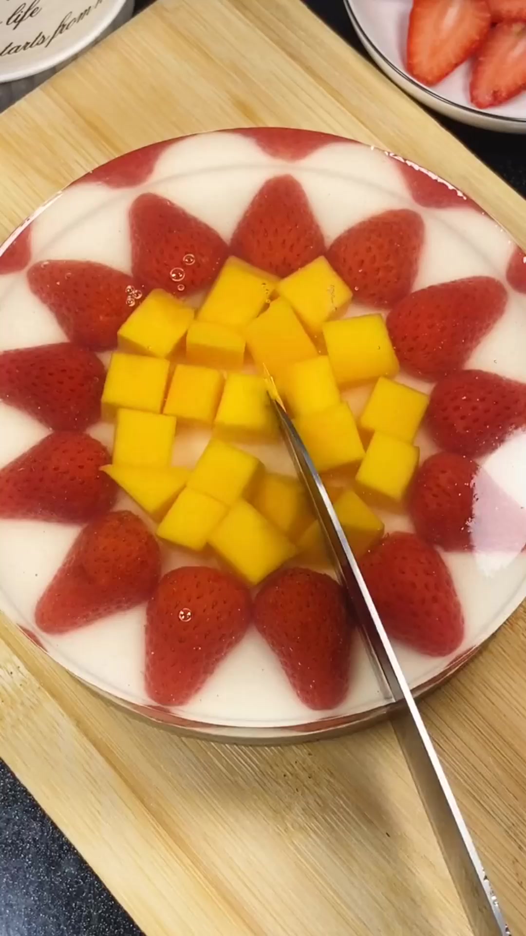 水果果冻蛋糕简单三步搞定儿子生日再也不用出去买蛋糕啦