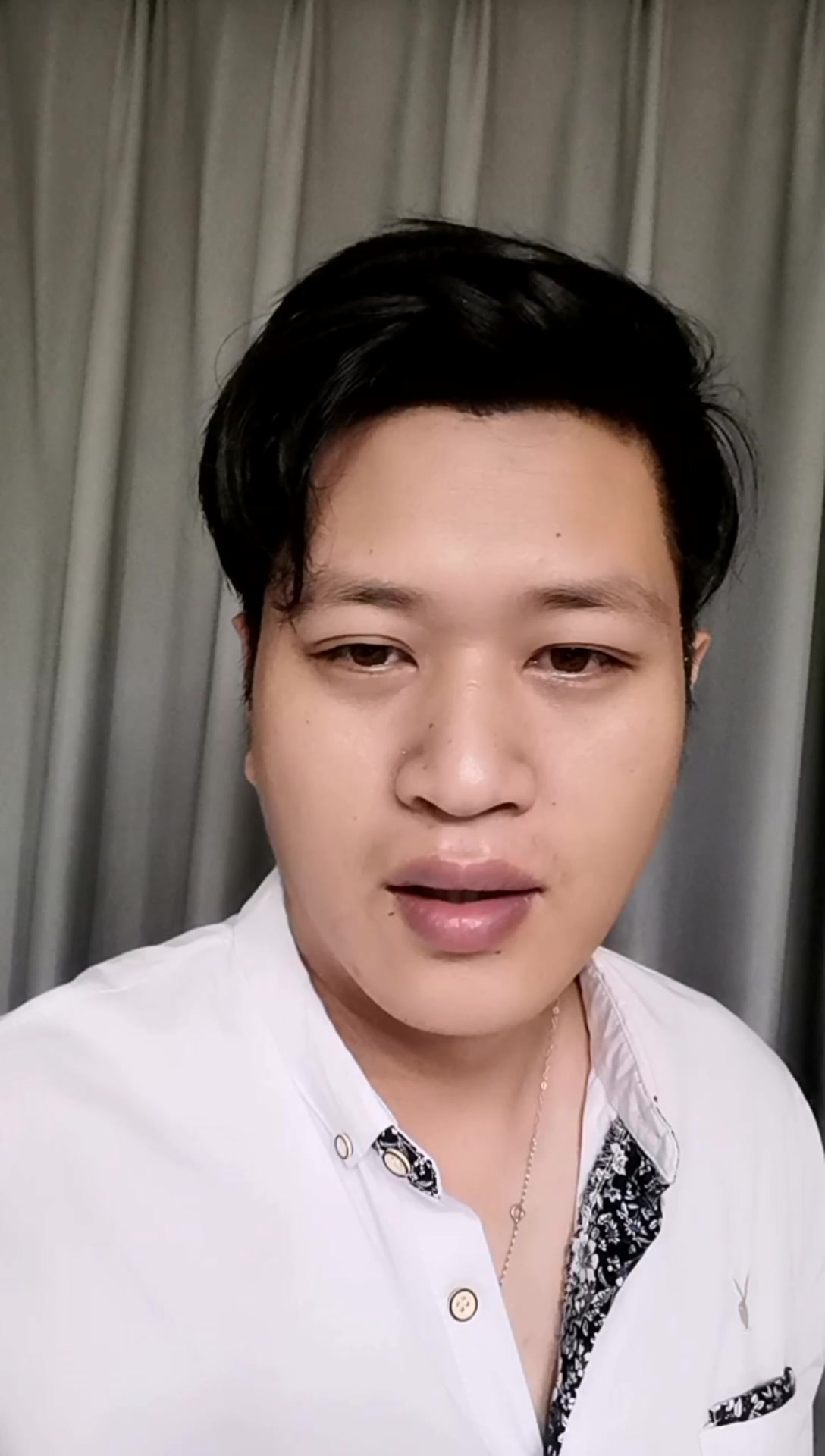 用大骨头熬出来的汤