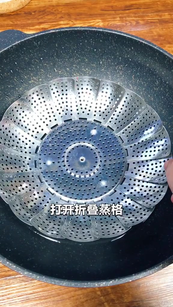 清蒸鲈鱼的家常做法,简单易做,好吃还好看