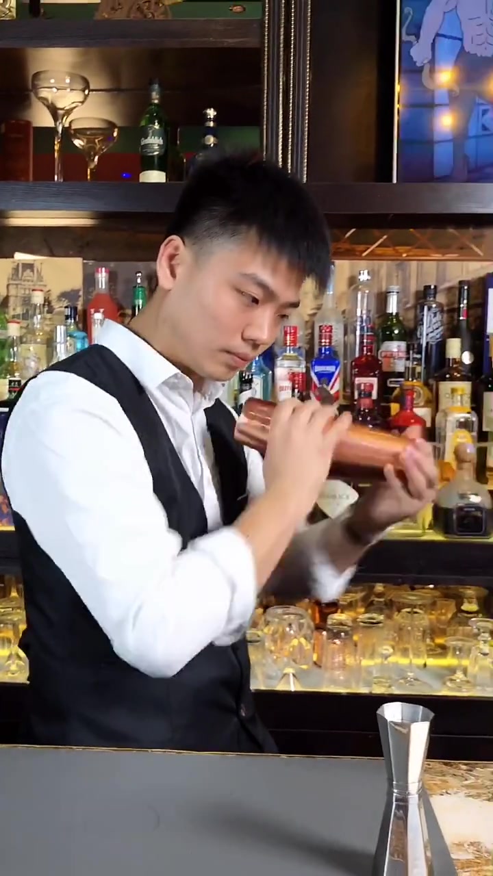 经典鸡尾酒“墨西哥之夜”,这颜色搭配的太和谐了