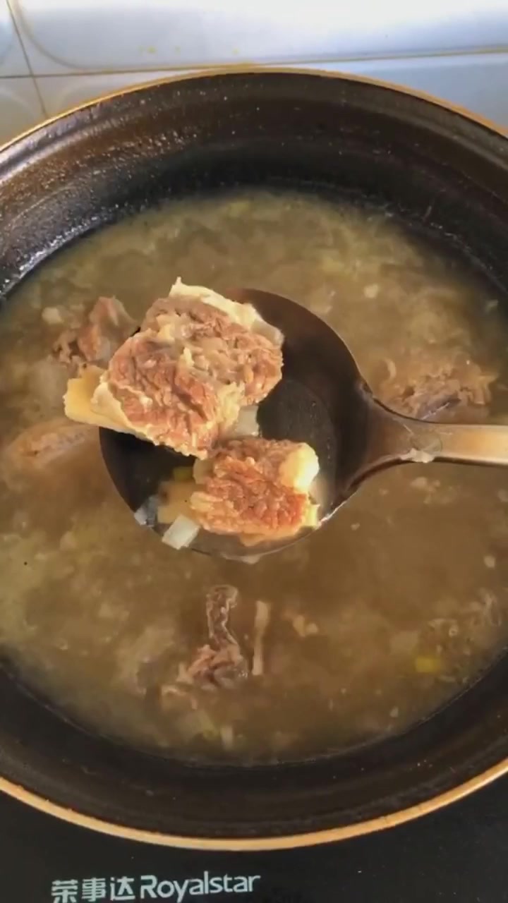 超级鲜美的牛肉丸子汤来咯,超级有营养
