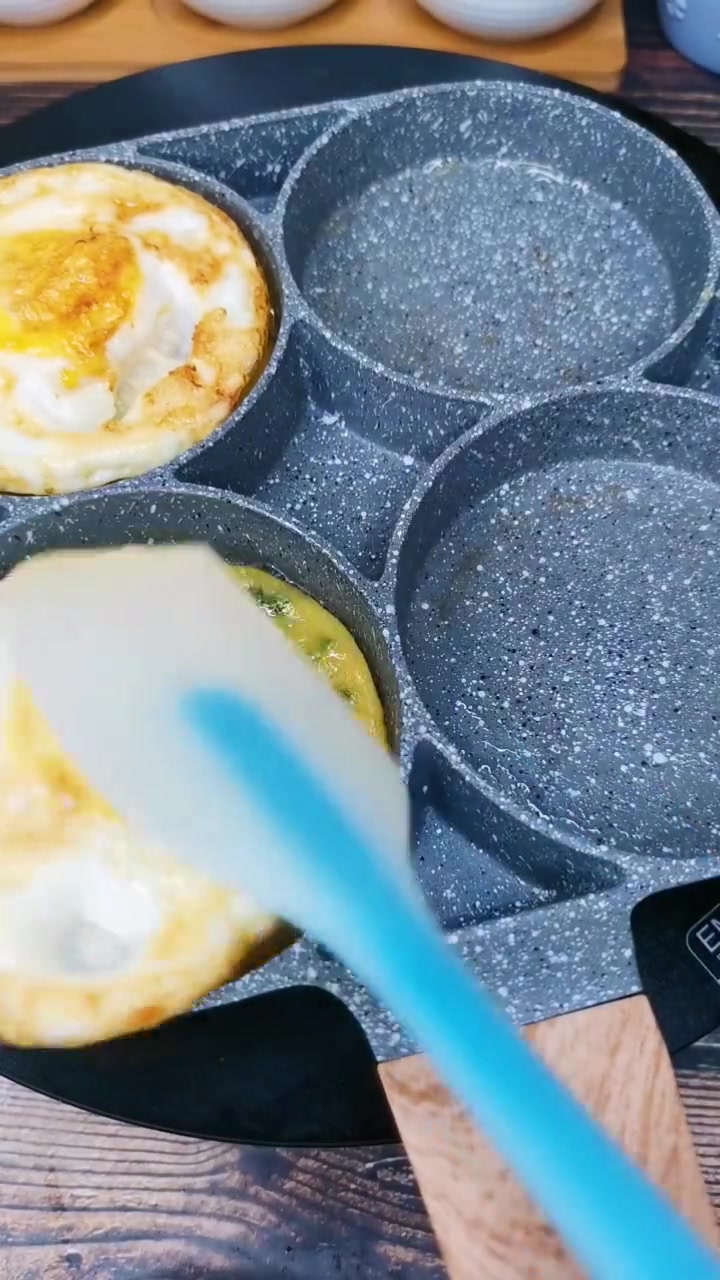 鸡蛋汉堡在家做,超级美味。简单好吃你来试