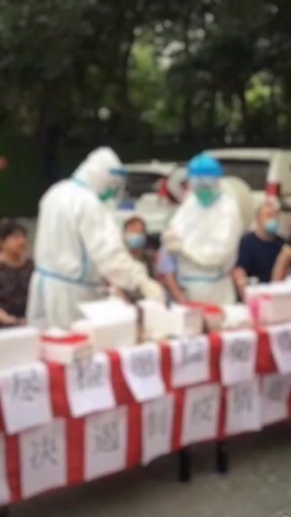 新疆新增9例本土病例,均在乌鲁木齐。大盘鸡加油!早点好起来!