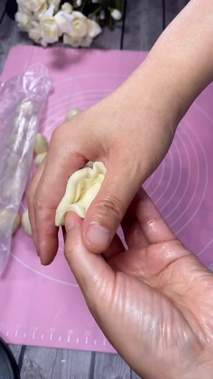 苏式月饼的做法和配方,皮层酥松,色泽美观,馅料肥而不腻!