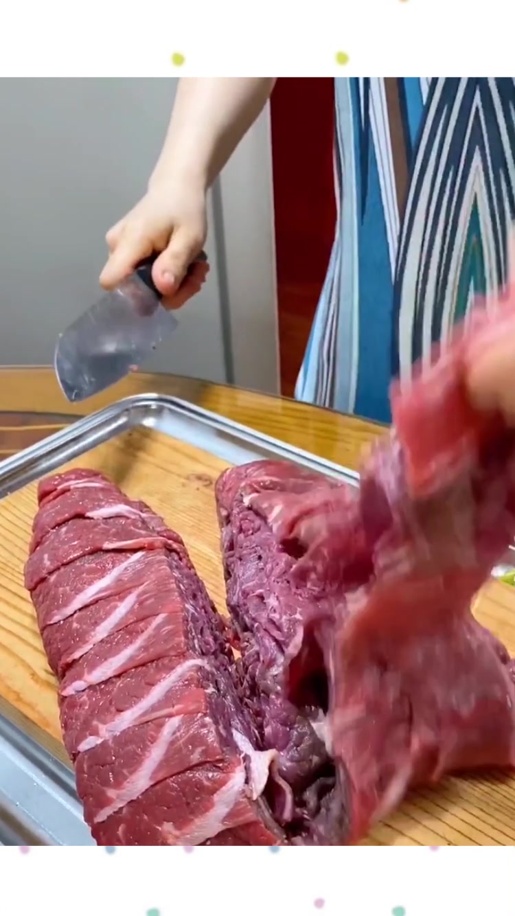 嫁到韩国的中国媳妇,婆婆开始腌制牛肉,看的我口水都流下来了!