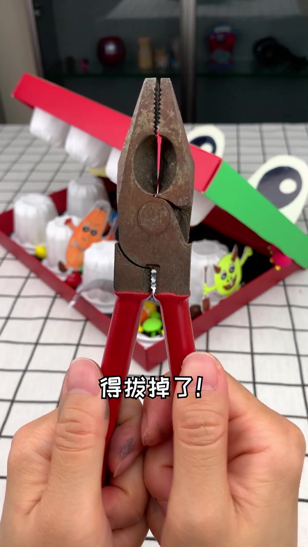 当孩子不爱刷牙,用好玩直观的方式让他们明白保护牙齿的重要性!