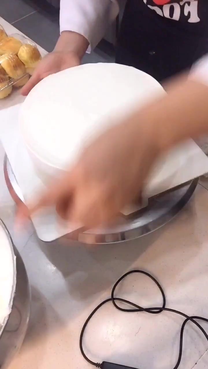 最经典的一款蛋糕,水果和奶油都是最新鲜的