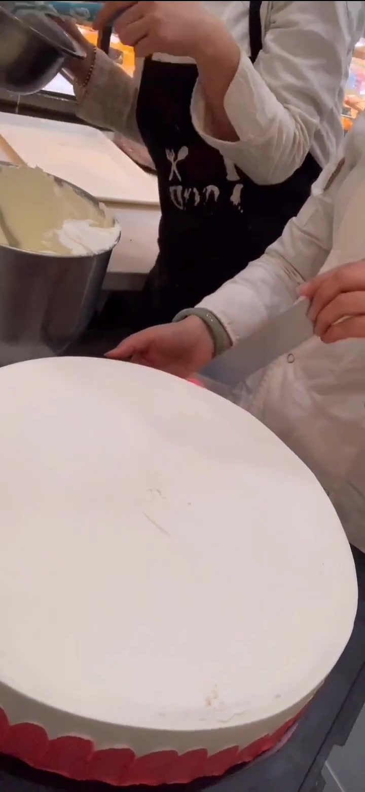 好吃不腻的水果蛋糕,这也是最经典的款式