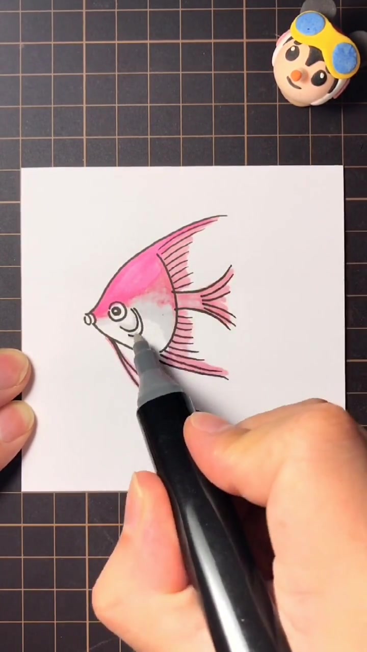 一条热带鱼简笔画,涂上颜色太好看了,你学会了吗?