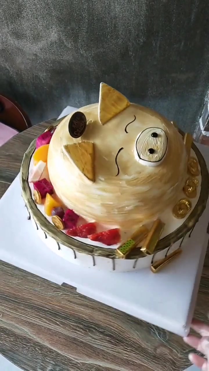 老同学的生日,知道他属猪的,这个蛋糕绝对合适