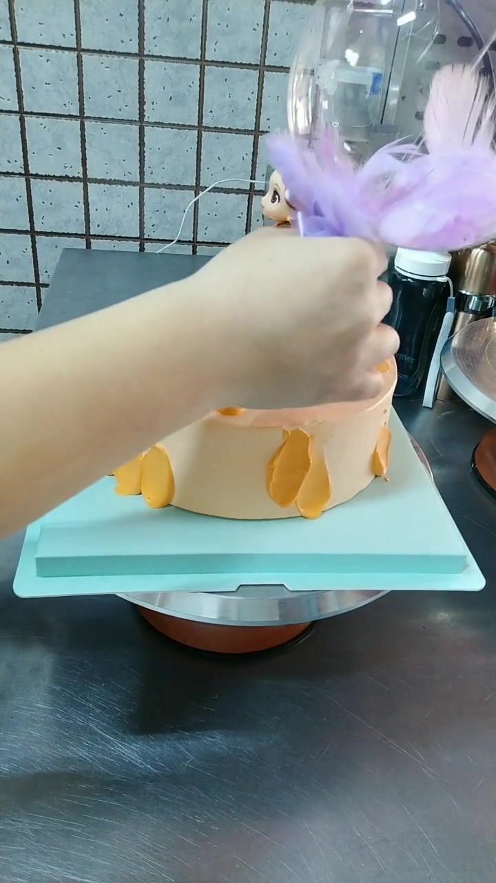 这是谁家的小公主过生日呀,这蛋糕也太美了吧