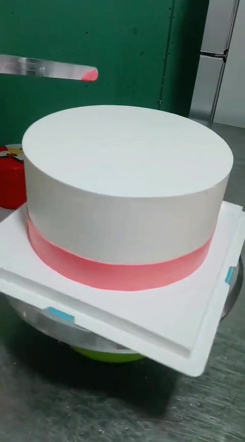 这样的火烈鸟蛋糕看着就非常漂亮,味道也是相当不错