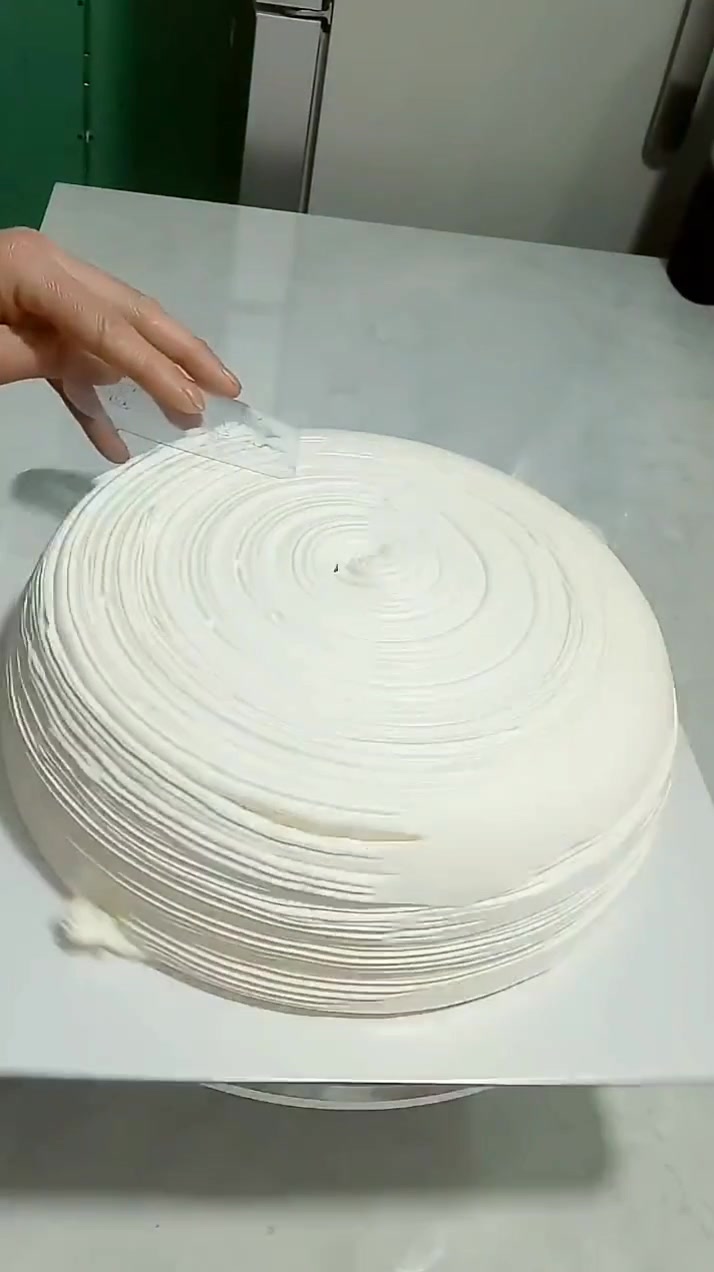 蜘蛛侠的蛋糕看起来也非常棒,漫威迷过生日首选