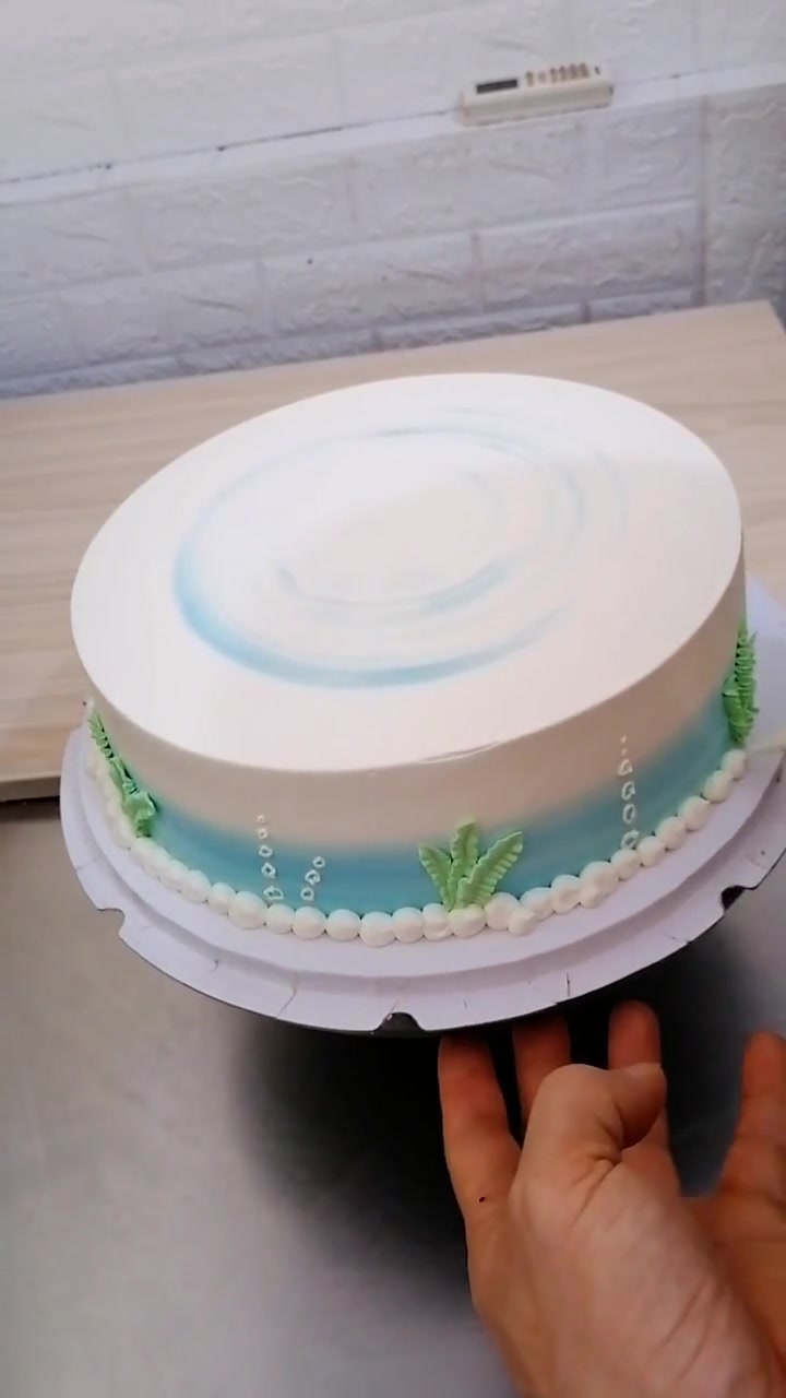 做了一个精美漂亮的美人鱼蛋糕,真想尝尝它的味道怎么样